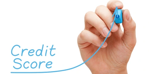 A pen drawing a rising line curve with credit score above it.